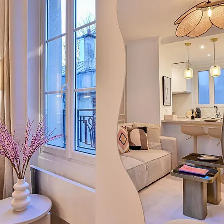 Suite Eiffel- Perfect Location-3